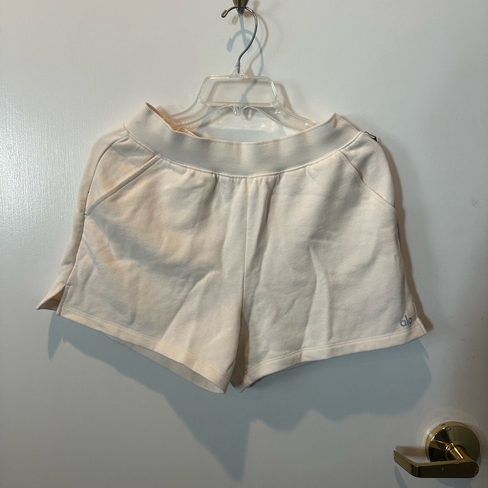 ALO Yoga Cream Athletic Shorts